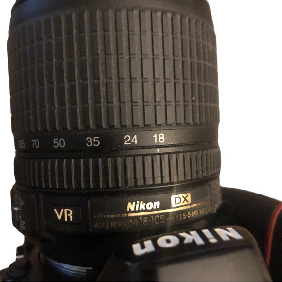 Nikon D750 DSLR Digital Camera + 2 lens, battery, charger, cleaning kit, and box - Picture 9 of 15